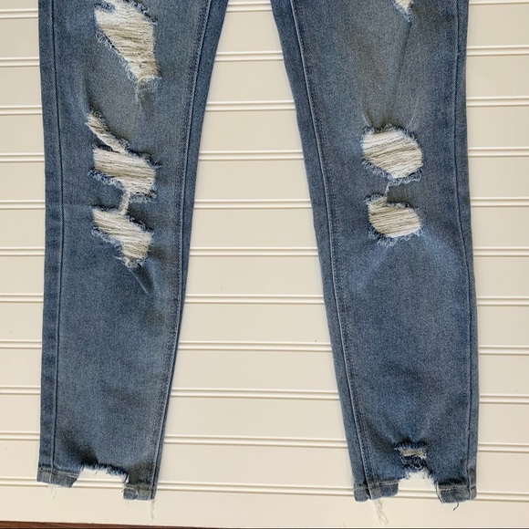Tinseltown Distressed Jeans - Picture 9 of 9